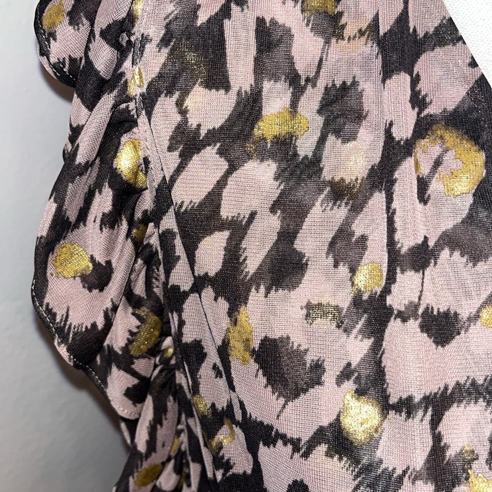 Express Leopard Print V-Neck Ruffle Top - Picture 3 of 4